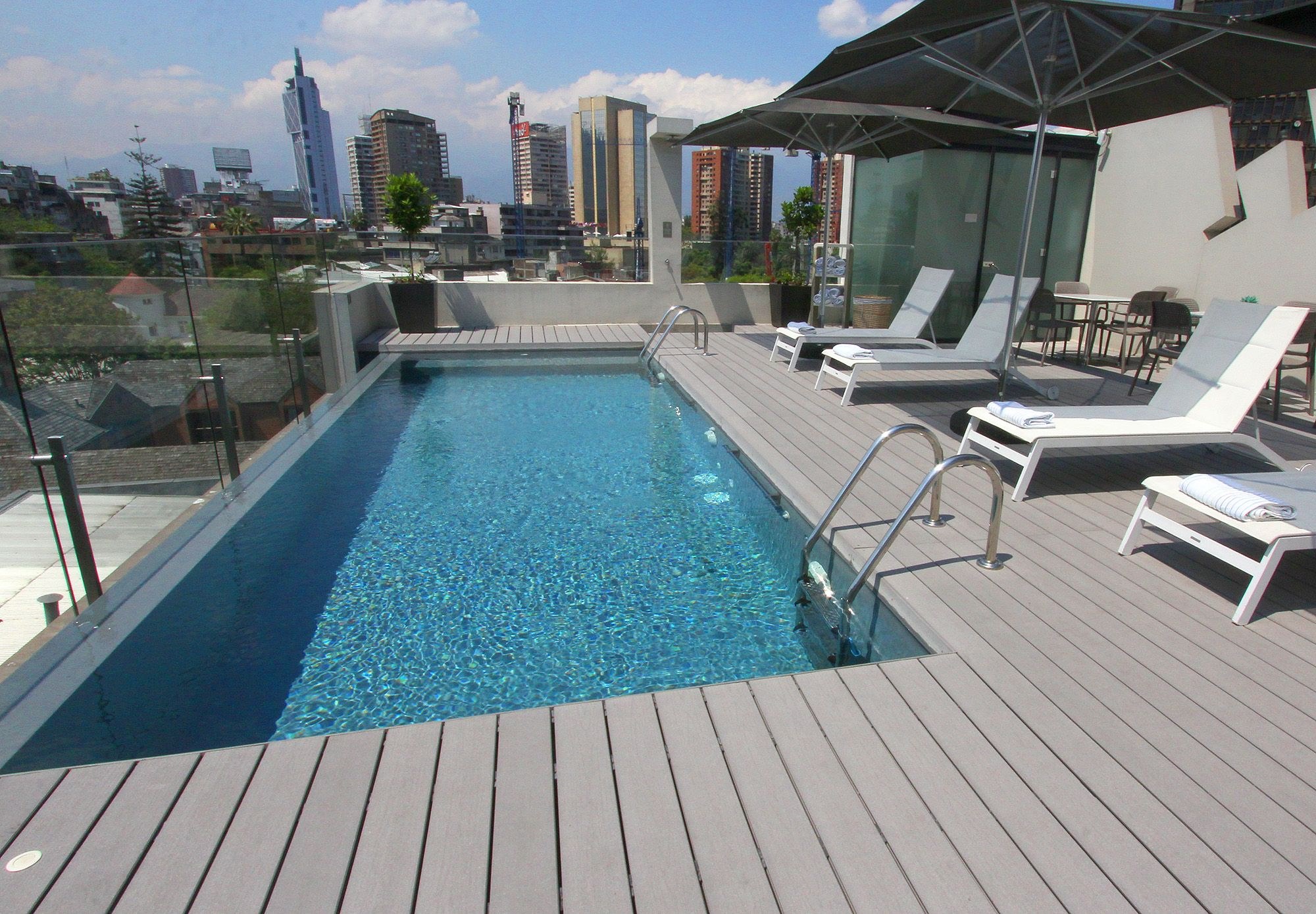 Piscina y zonas comunes